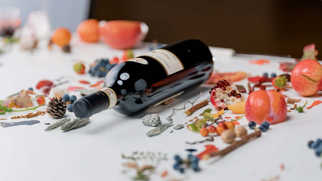 Cantina Arnaldo Caprai sagrantino 25 anni tavolo fiori